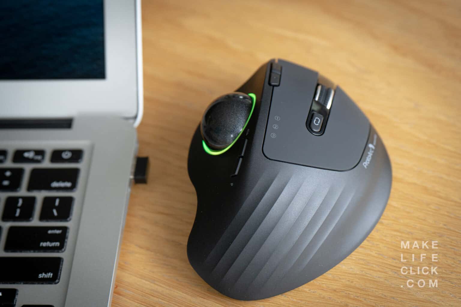 ProtoArc Trackball Mouse Review - EM01 brings LED Lights to Ergonomic ...