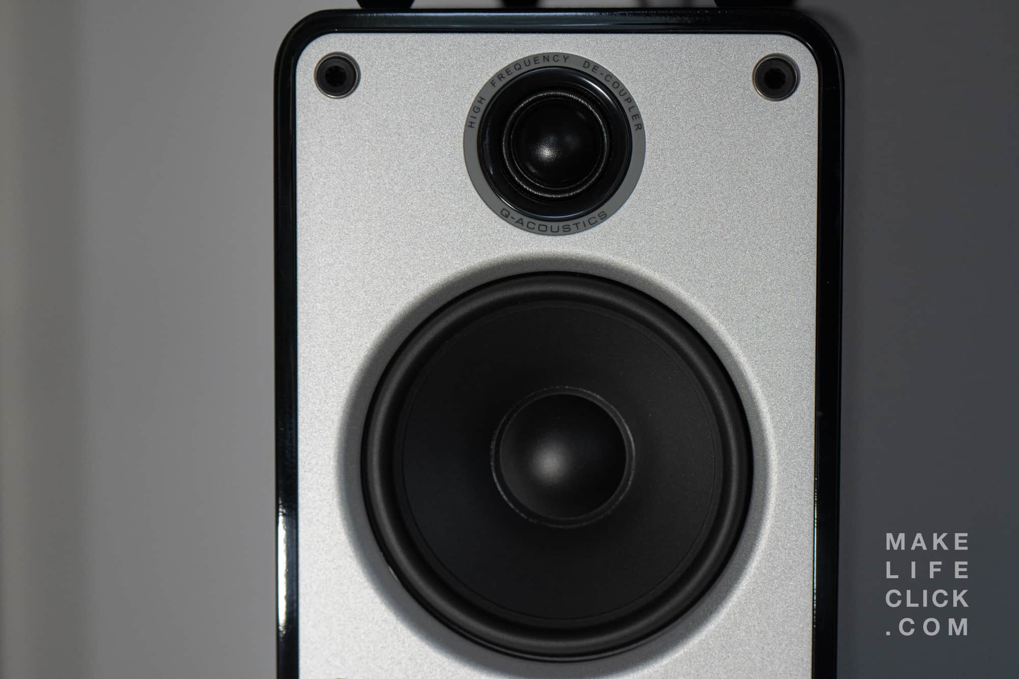 What Frequency Response Is Good For Speakers Flat Or EQ 