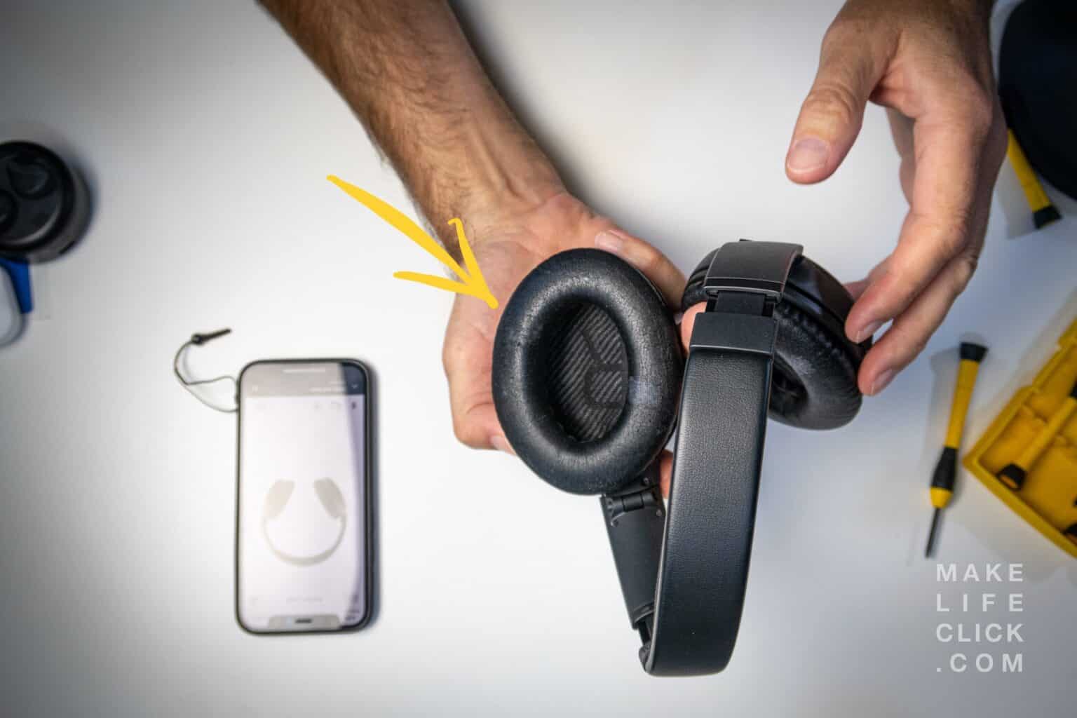 Bose QC35 II Won't Turn Off? Here's the Step by Step Fix!