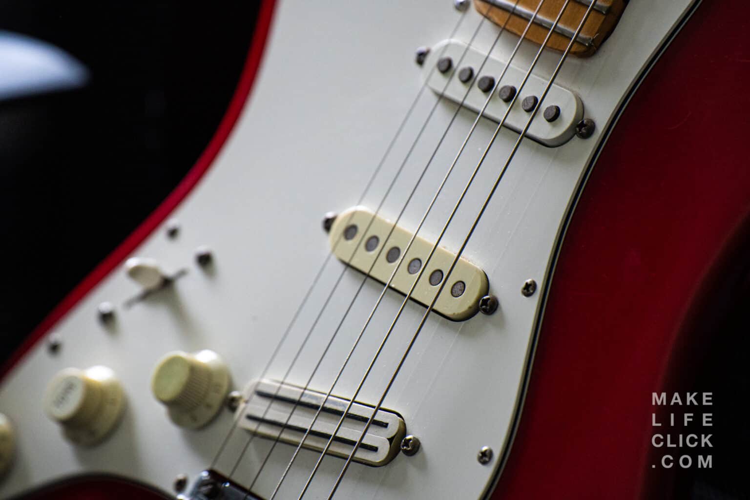2 Types of Guitar Pickups Advantages and How They Affect the Sound in