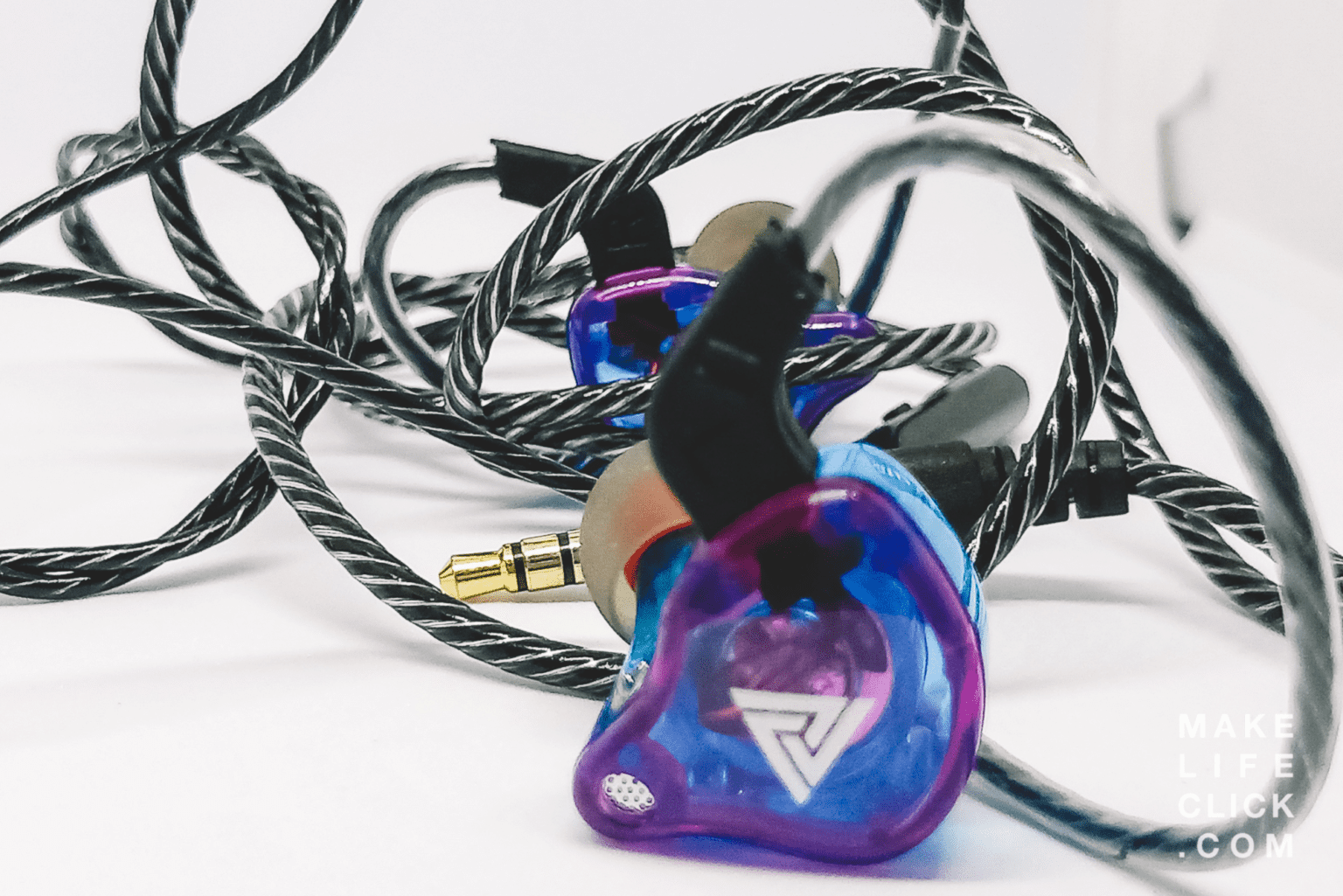 QKZ AK6 Earphones Review - For Less Than $10, Is It the Ultimate Budget ...